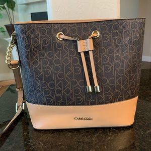New Calvin Klein bucket bag crossbody